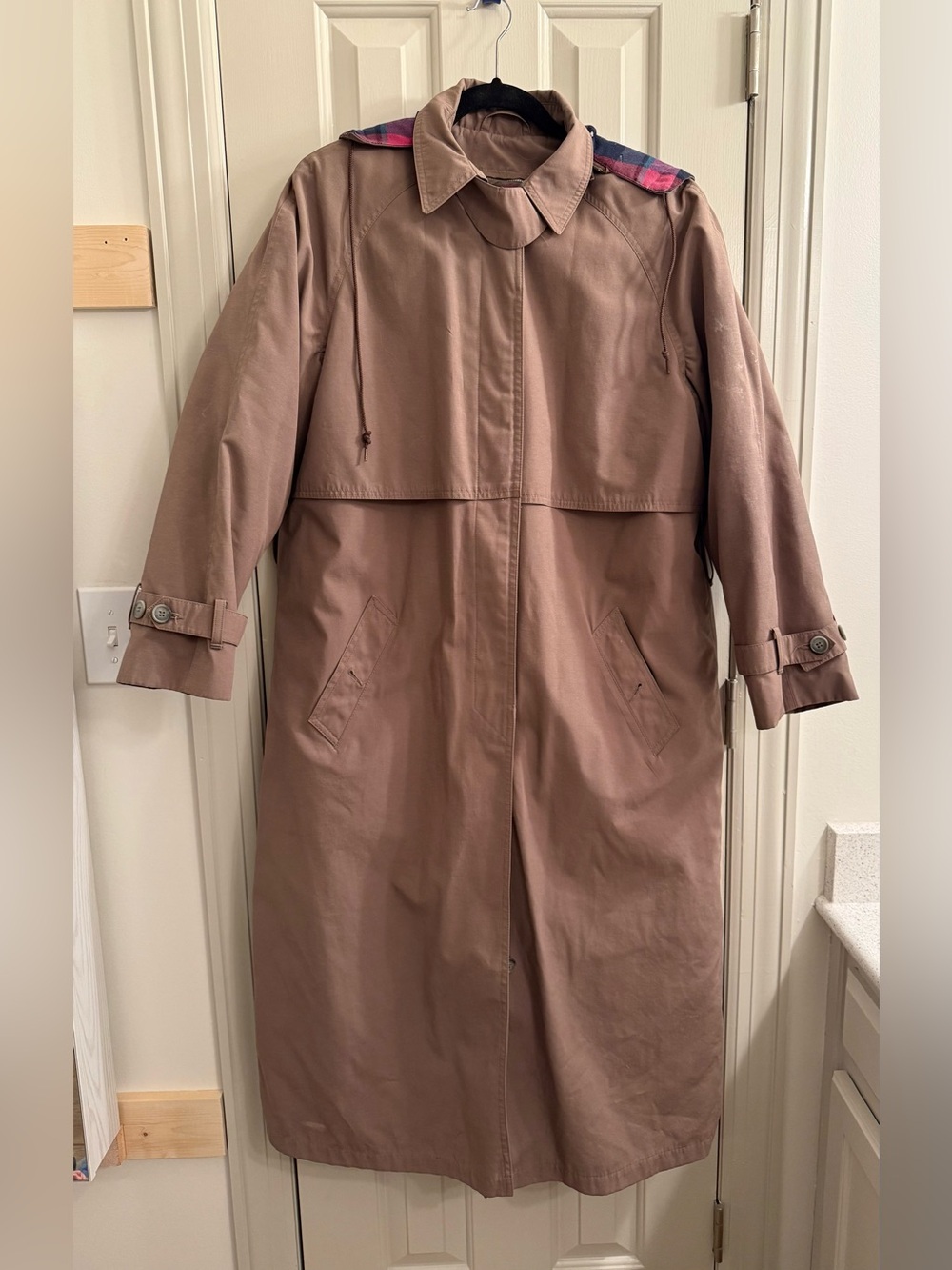 Eddie Bauer women’s trench coat size medium detachable inner lining and detachab